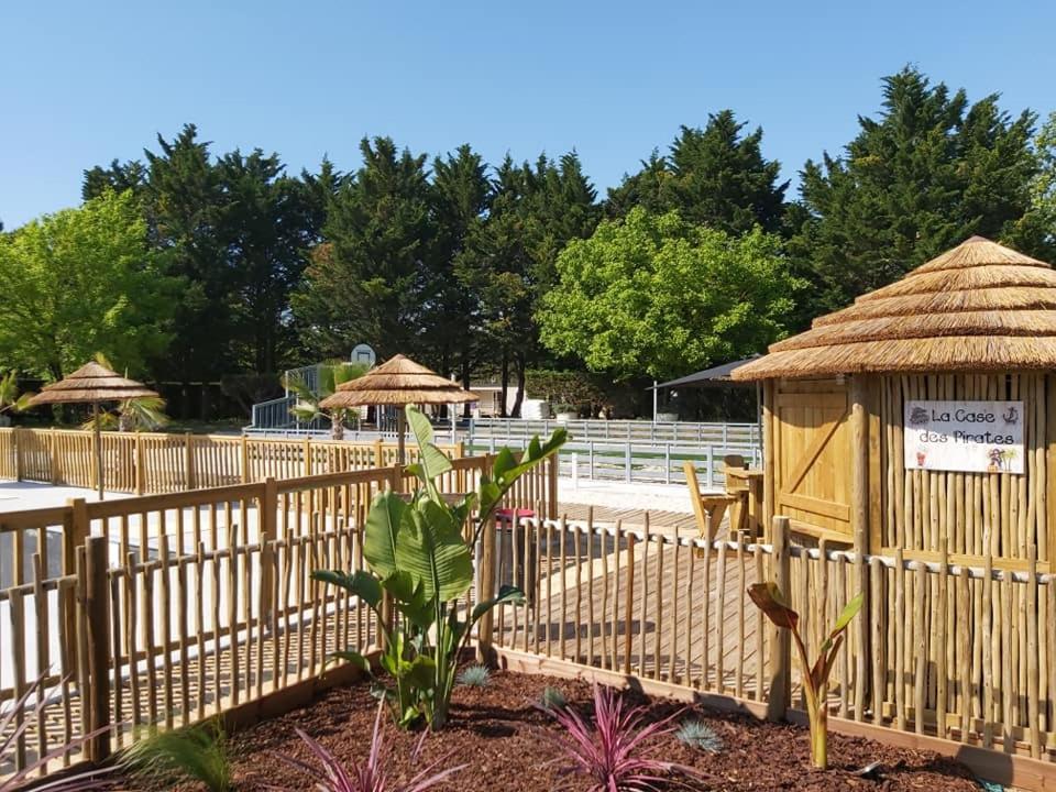 Camping Les Maraises Saint-Martin-de-Ré Exteriér fotografie