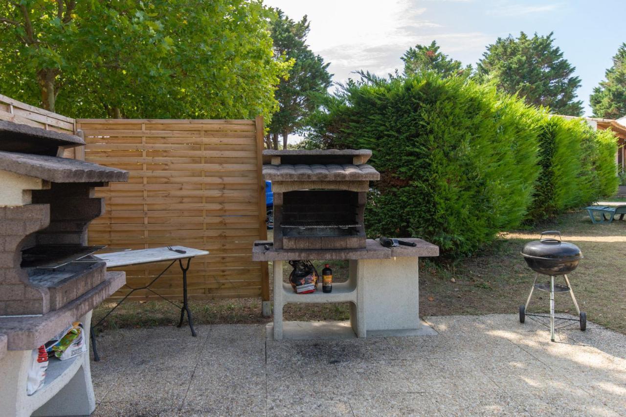 Camping Les Maraises Saint-Martin-de-Ré Exteriér fotografie